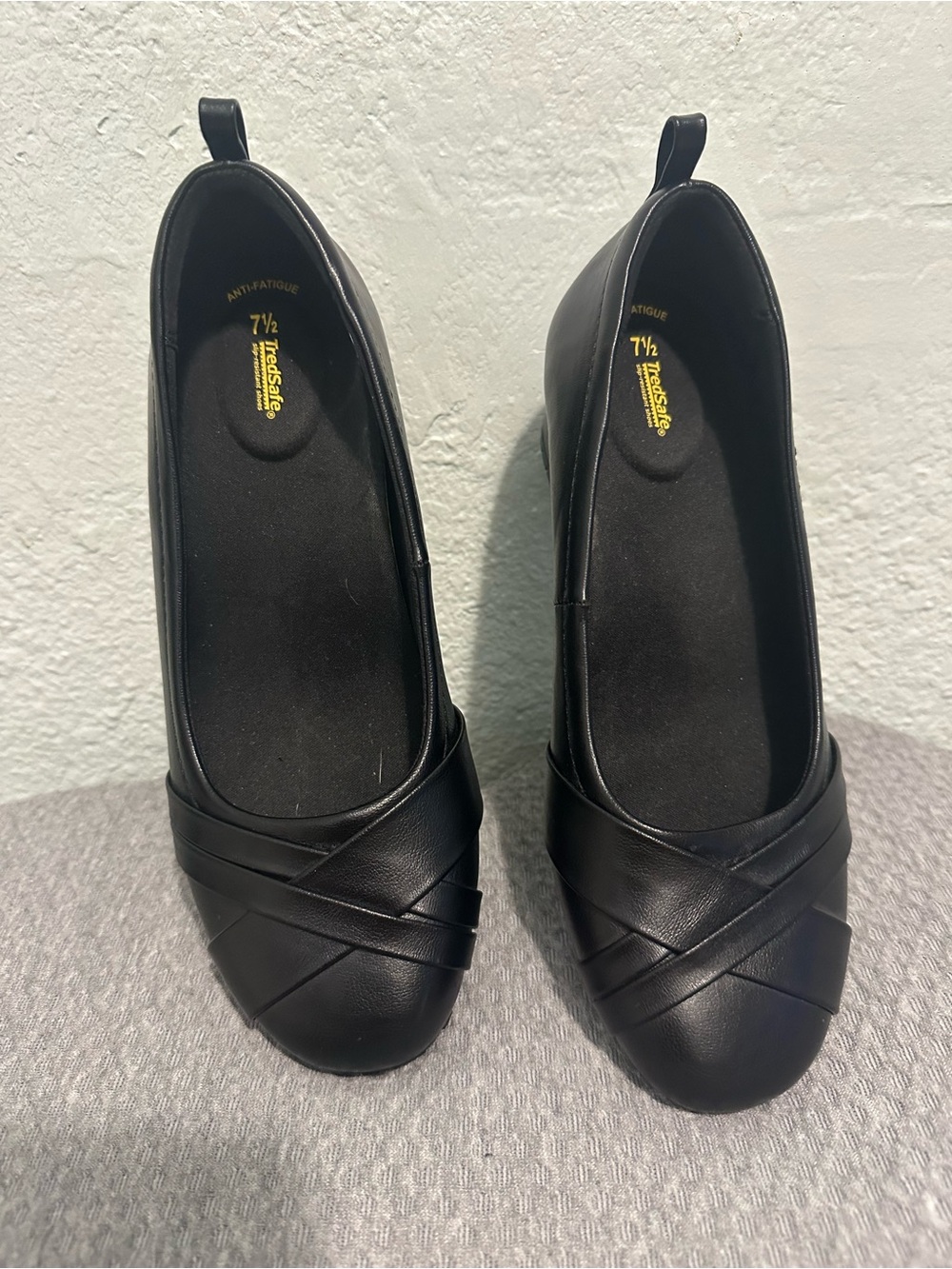 Tredsafe Women's Black Slip-On Crossband Flats - Size 7 1/2 - Picture 8 of 8